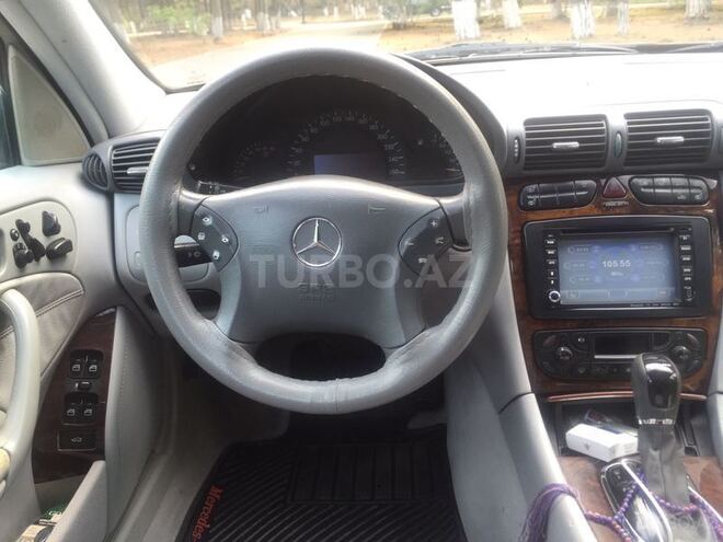 Mercedes C 230 2001, 206,000 km - 3.2 l - Sumqayıt
