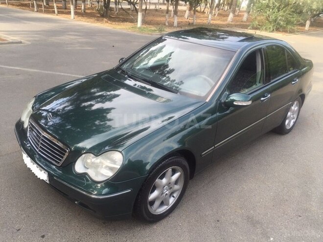 Mercedes C 230 2001, 206,000 km - 3.2 l - Sumqayıt