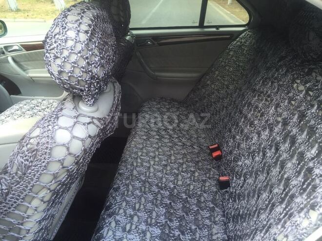 Mercedes C 230 2001, 206,000 km - 3.2 l - Sumqayıt