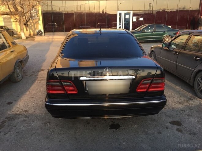 Mercedes E 320 2000, 356,000 km - 3.2 л - Sumqayıt