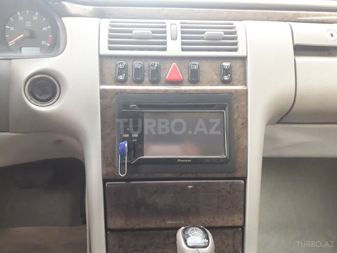 Mercedes E 320 2000, 356,000 km - 3.2 л - Sumqayıt