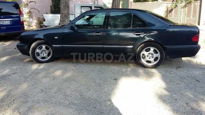 Mercedes E 230 1997, 334,500 km - 2.3 л - Bakı