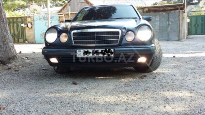 Mercedes E 230 1997, 334,500 km - 2.3 л - Bakı