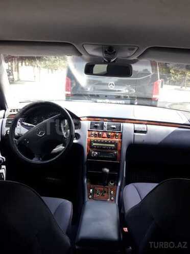 Mercedes E 240 1999, 230,000 km - 2.4 l - Bakı