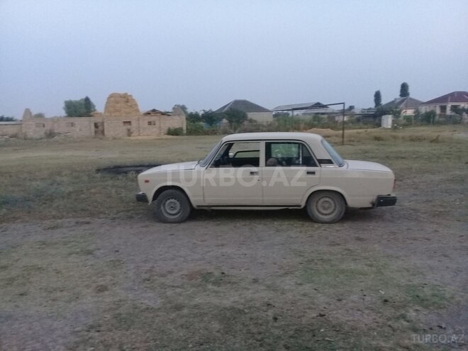 LADA (VAZ) 2105 1981, 656,320 km - 0.2 l - Xudat