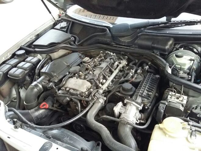 Mercedes E 220 2001, 374,000 km - 2.2 l - Xırdalan