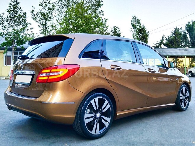 Mercedes B 180 2012, 39,000 km - 1.6 l - Bakı