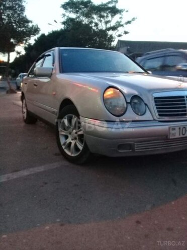 Mercedes E 280 1996, 325,307 km - 2.8 l - Bakı