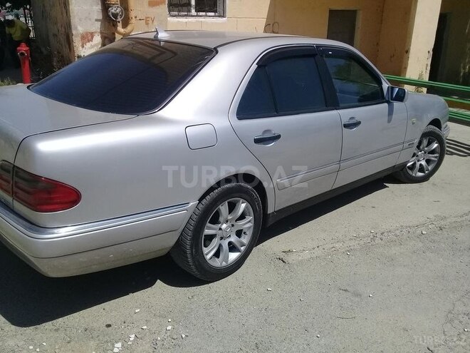 Mercedes E 280 1996, 325,307 km - 2.8 l - Bakı