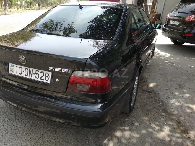 BMW 528 1996, 293,000 km - 2.8 л - Sumqayıt