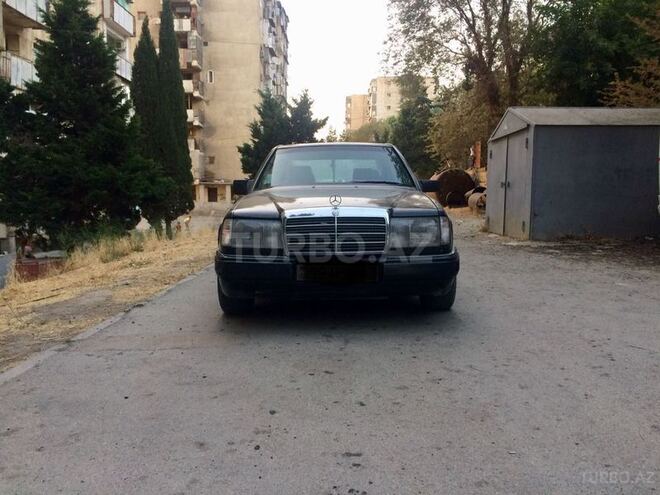 Mercedes E 300 1990, 330,000 km - 3.0 l - Bakı