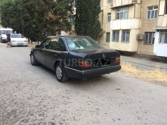 Mercedes E 300 1990, 330,000 km - 3.0 l - Bakı