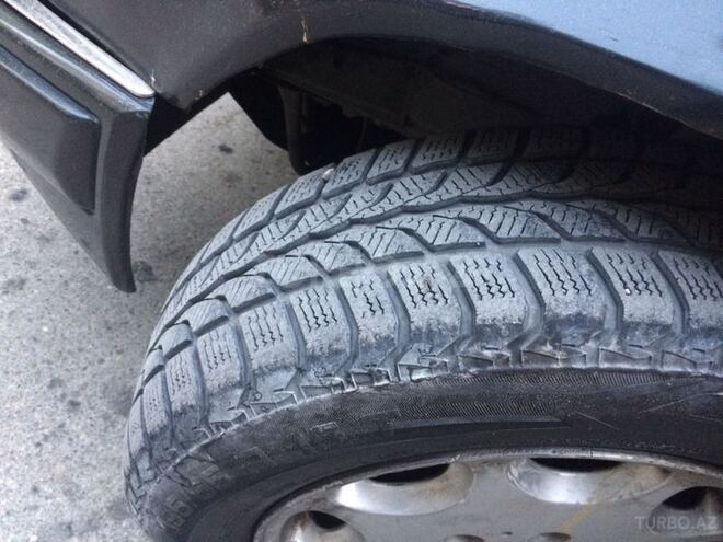 Mercedes E 300 1990, 330,000 km - 3.0 l - Bakı