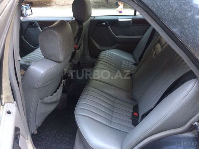 Mercedes E 300 1990, 330,000 km - 3.0 l - Bakı