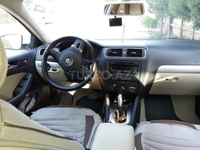 Volkswagen Jetta 2014, 88,000 km - 1.8 l - Bakı