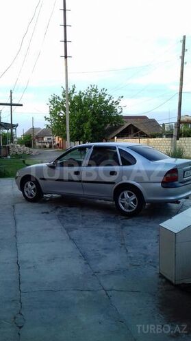 Opel Vectra 1996, 2,645,875 km - 1.8 л - Gəncə