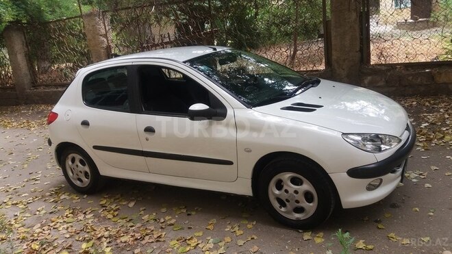Peugeot 206 2003, 202,000 km - 1.4 l - Bakı
