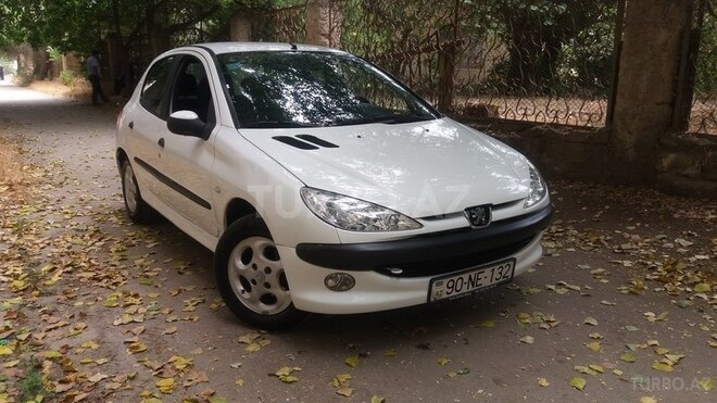 Peugeot 206 2003, 202,000 km - 1.4 l - Bakı