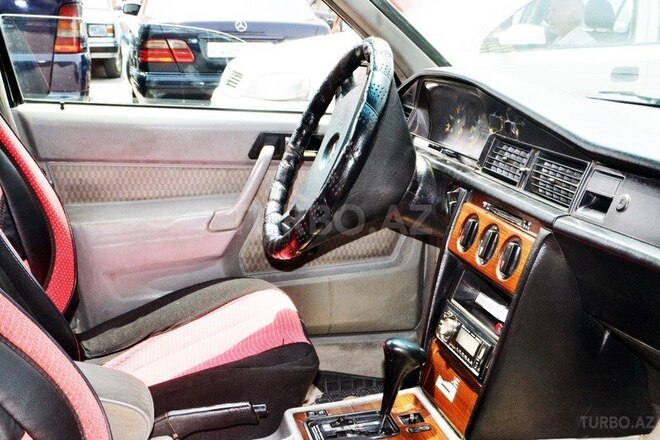 Mercedes 190 1990, 305,000 km - 2.0 l - Bakı