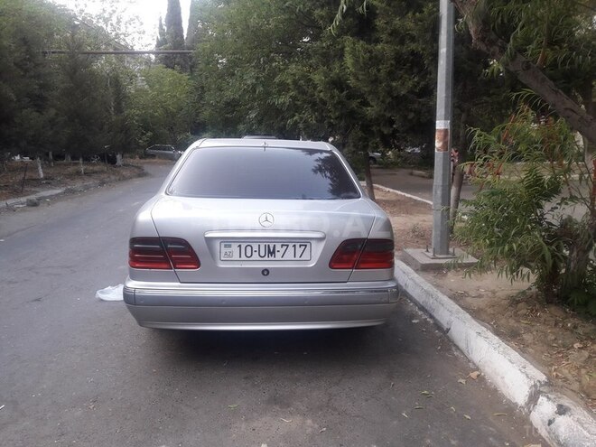 Mercedes E 280 2000, 313,000 km - 2.8 l - Bakı