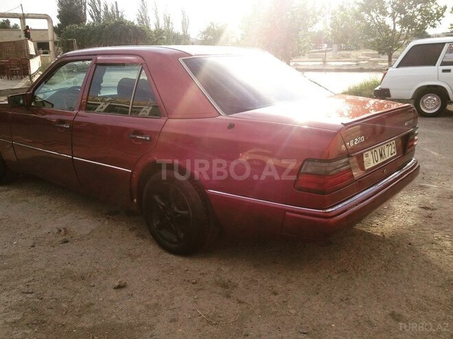Mercedes E 220 1992, 230,985 km - 0.3 l - Sumqayıt