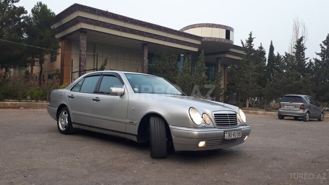 Mercedes E 230 1998, 272,000 km - 2.4 l - Bakı
