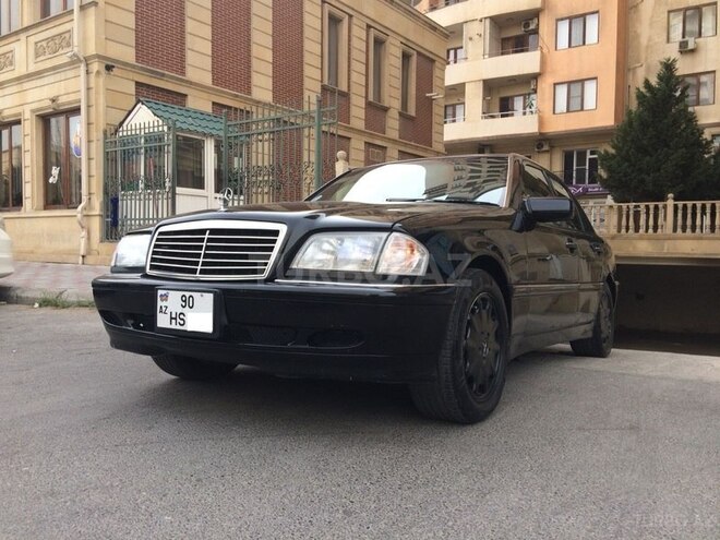 Mercedes C 230 1999, 291,000 km - 2.3 l - Bakı