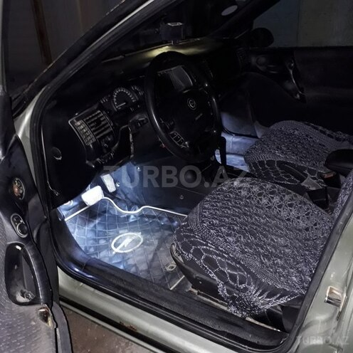 Opel Vectra 1996, 235,000 km - 2.0 l - Bakı