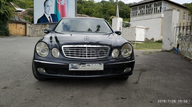 Mercedes E 220 2002, 255,000 km - 2.2 l - Şəki