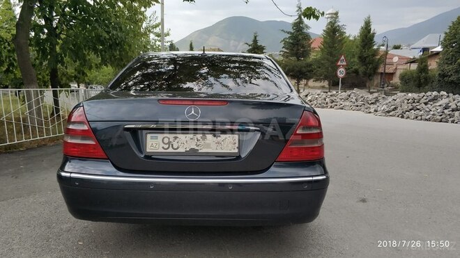 Mercedes E 220 2002, 255,000 km - 2.2 l - Şəki