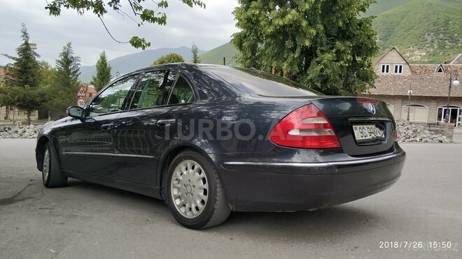 Mercedes E 220 2002, 255,000 km - 2.2 l - Şəki