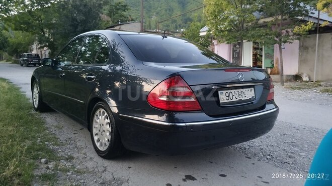 Mercedes E 220 2002, 255,000 km - 2.2 l - Şəki