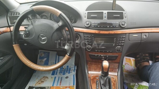 Mercedes E 220 2002, 255,000 km - 2.2 l - Şəki
