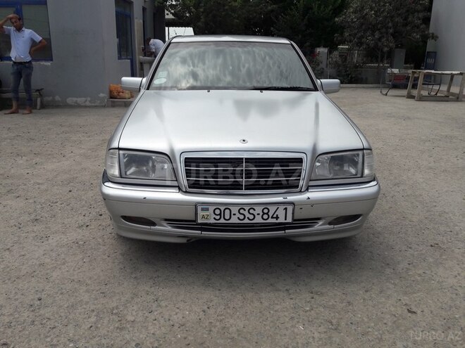 Mercedes C 240 2000, 165,000 km - 2.4 l - Sabirabad