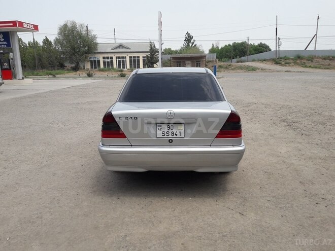 Mercedes C 240 2000, 165,000 km - 2.4 l - Sabirabad