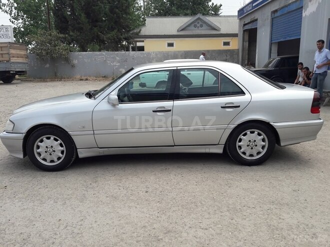 Mercedes C 240 2000, 165,000 km - 2.4 l - Sabirabad