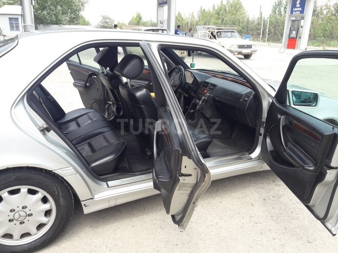 Mercedes C 240 2000, 165,000 km - 2.4 l - Sabirabad
