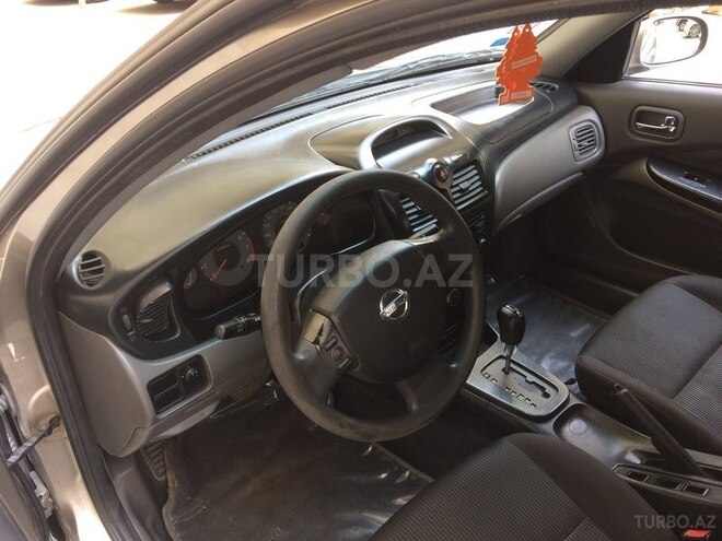 Nissan Sunny 2011, 140,000 km - 1.6 l - Bakı