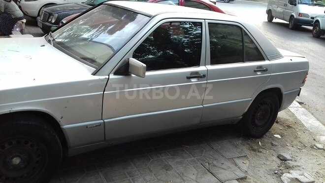 Mercedes 190 1985, 267,000 km - 2.0 l - Bakı