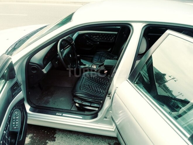 BMW 523 1997, 269,000 km - 2.5 l - Bakı