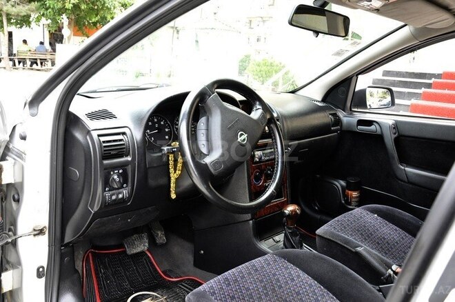Opel Astra 1998, 242,745 km - 2.0 l - Bakı