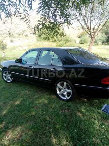 Mercedes E 230 1997, 385,000 km - 2.3 l - Bakı