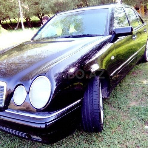 Mercedes E 230 1997, 385,000 km - 2.3 l - Bakı