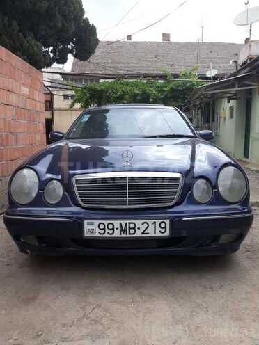 Mercedes E 220 1999, 130,000 km - 2.2 l - Bakı