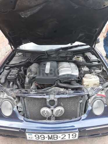 Mercedes E 220 1999, 130,000 km - 2.2 l - Bakı