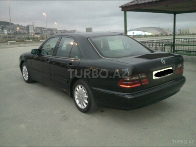 Mercedes E 220 2001, 384,000 km - 2.2 л - Bakı