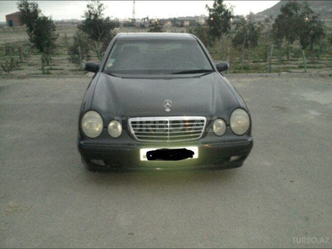 Mercedes E 220 2001, 384,000 km - 2.2 л - Bakı