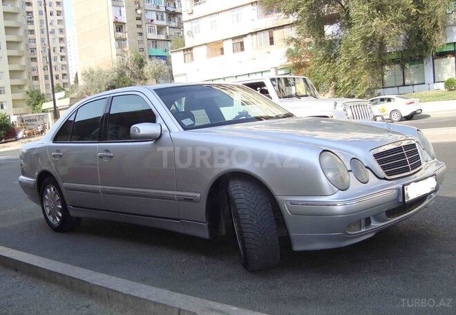 Mercedes E 220 1999, 370,000 km - 2.2 l - Bakı