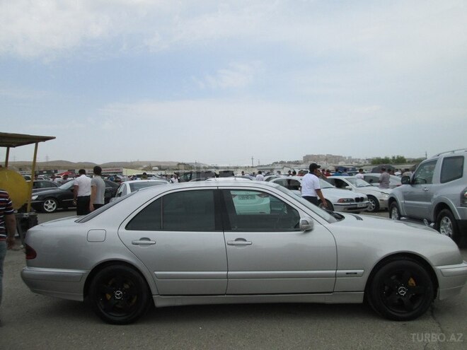 Mercedes E 220 1999, 400,000 km - 2.2 l - Bakı