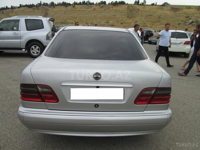 Mercedes E 220 1999, 400,000 km - 2.2 l - Bakı